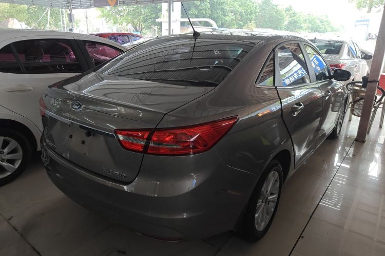 Used Ford Escort 2015 1.5L Automatic Fashion Model Rear Right 45 Deg