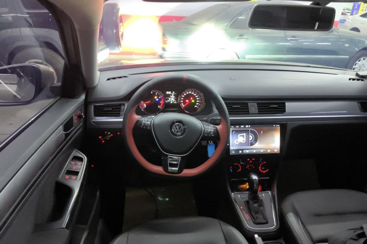 Used Volkswagen Bora 2018 1.5L Automatic Fashion Model Steering Wheel