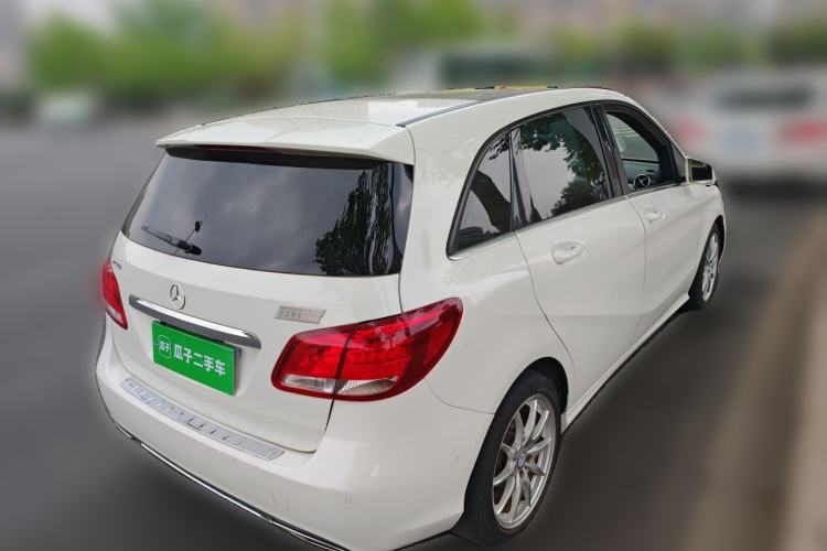 Used Mercedes-Benz B-Class 2015 B 200 Sport Edition Rear Right 45 Deg