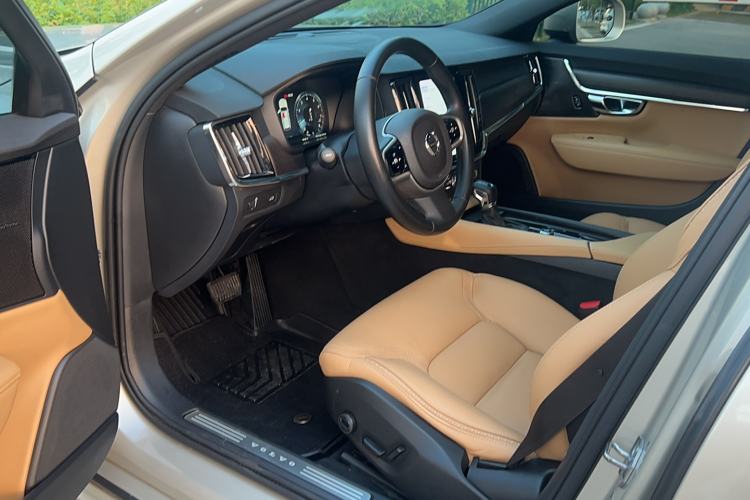 Used Volvo V90 2019 Cross Country T5 AWD Smart Range Version China V Standard