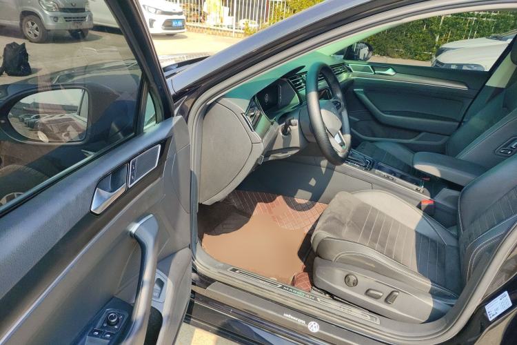 Used Volkswagen Magotan 2020 330TSI DSG Luxury Edition Driver Seat