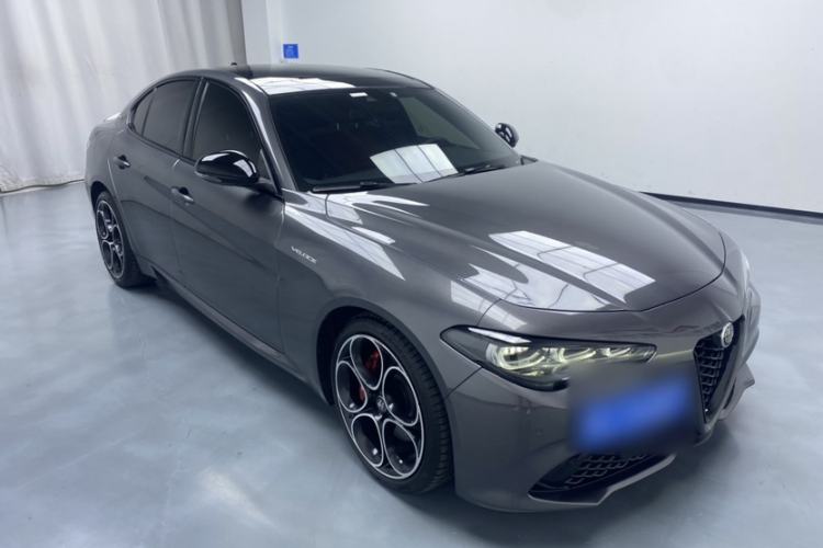 Used Alfa Romeo Giulia 2023 2.0T 280HP Track Edition
