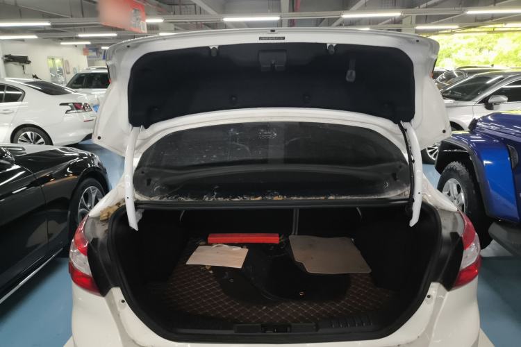 Used Ford Focus 2012 Sedan 2.0L Automatic Flagship Model Trunk