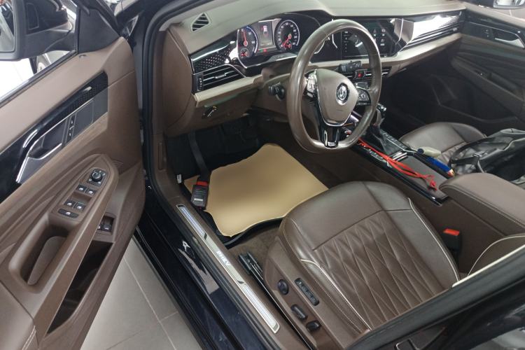 Used Volkswagen Passat New Energy 2020 430 PHEV Hybrid Luxury Edition China VI Standard Driver Seat