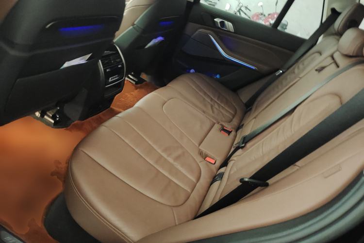 Used BMW X5 2019 xDrive40i Luxury Model with M Sport Package
