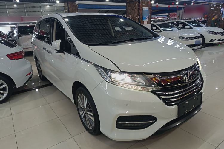 Used Honda Odyssey 2018 2.4L Supreme Edition Front Right 45 Deg