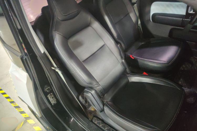 Used Baojun E300 2020 Starry Intelligence Edition Right Front Seat