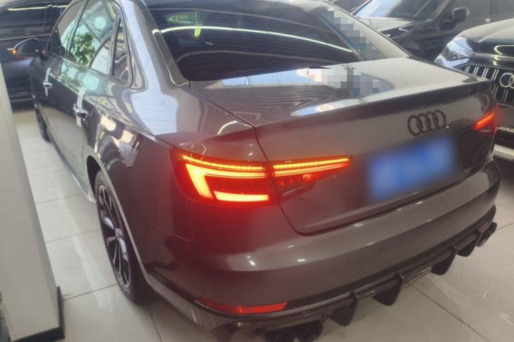 Used Audi A4L 2019 40 TFSI Fashion Edition China VI Emission Standard
