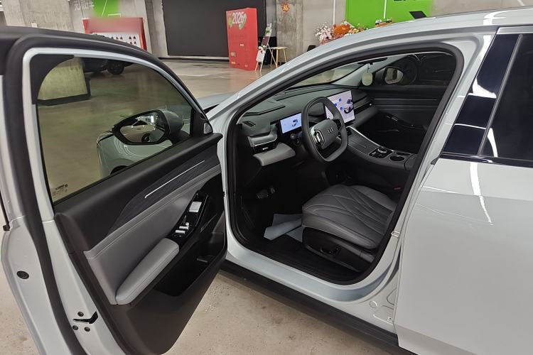 Used Geely Galaxy L6 2025 EM-i 140km Starship Edition