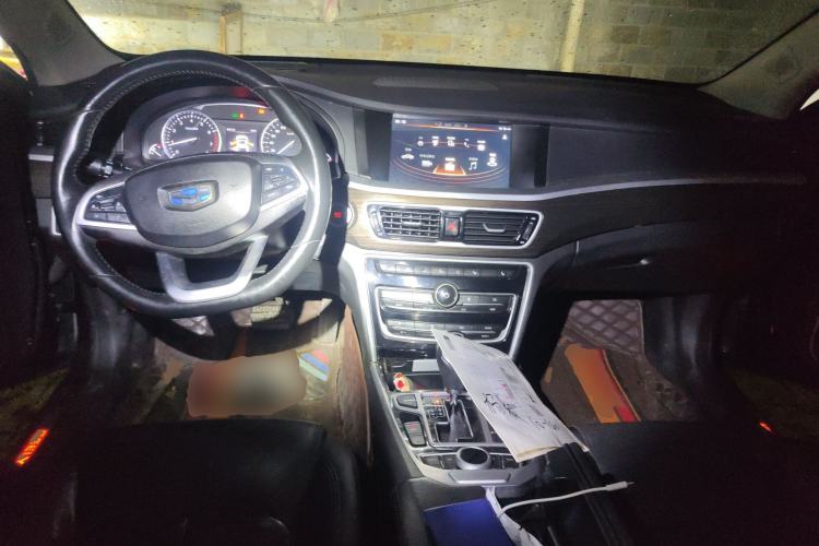 Used Geely Auto Emgrand GT 2017 1.8T Flagship 4G Edition Center Console