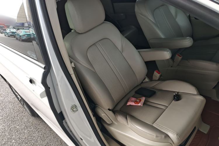 Used Buick GL8 2021 ES Landtrek 653T Comfort Edition