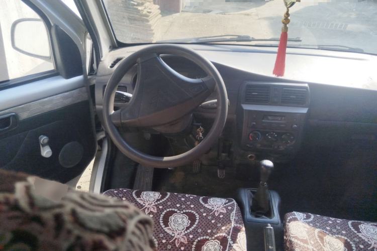 Used Wuling Rongguang 2011 1.2L Base Version
