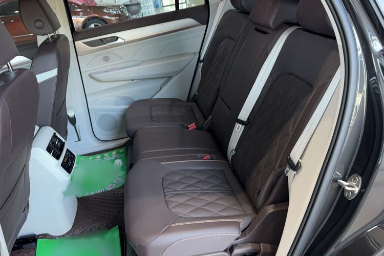 Used Volkswagen Tavendor 2023 380TSI Four-Wheel Drive R-Line Cruise Edition Left Rear Seat