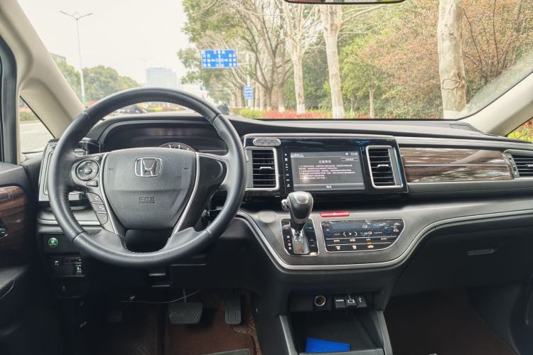 Used Honda Elysion 2016 2.4L Classic Edition Interior 5