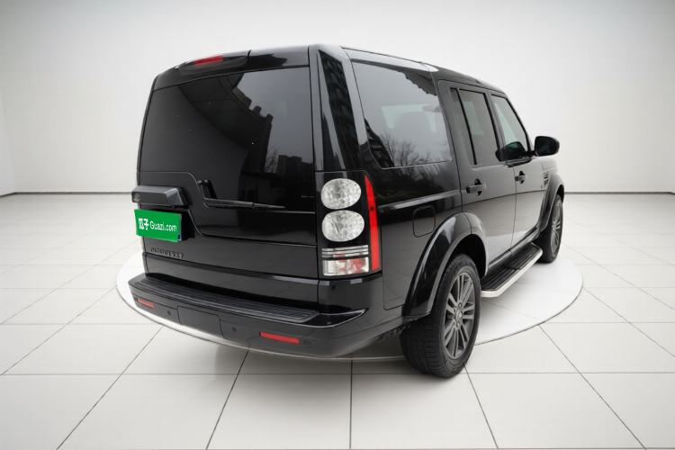 Used Land Rover Discovery 2016 3.0 SC Obsidian Black Heritage Edition SE
