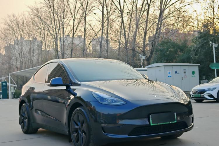 Used Tesla Model Y 2024 Long-Range All-Wheel-Drive Version