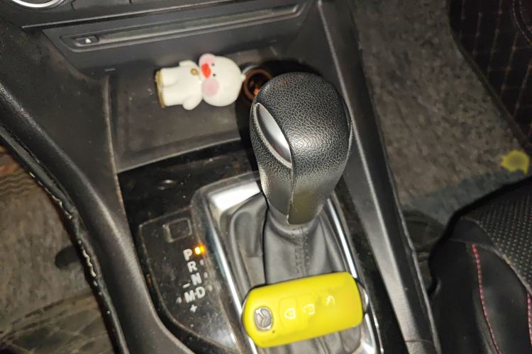 Used Mazda Mazda 3 Axela 2016 Sedan 1.5L Automatic Luxury Model