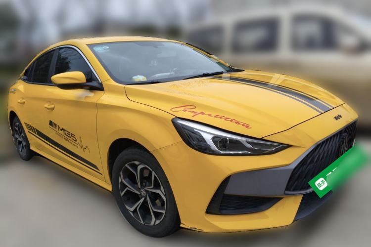 Used MG 5 2022 180 DVVT Manual Youth Luxury Edition
