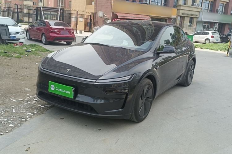 Used Tesla Model Y 2025 Rear-Wheel-Drive Version
