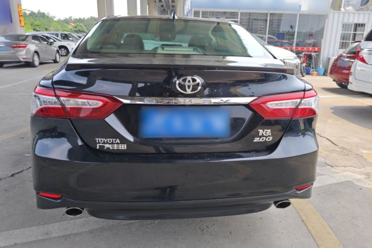 Used Toyota Camry 2018 2.0G Luxury Edition
