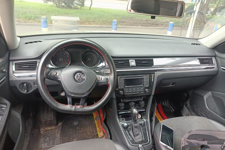 Used Volkswagen C-TREK 2017 230TSI DSG Luxury Model
