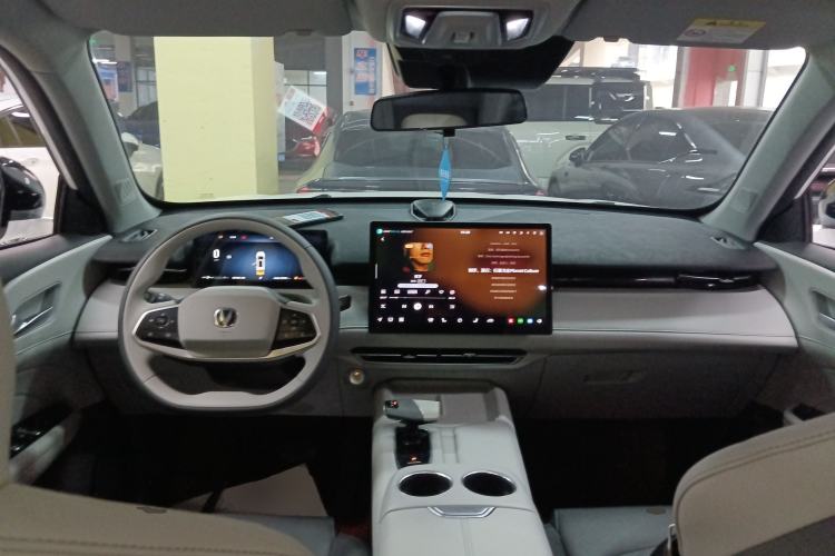 Used CHANGAN UNI-Z New Energy 2024 Blue Whale Smart Electric iDD 125km Beyond Edition Center Console