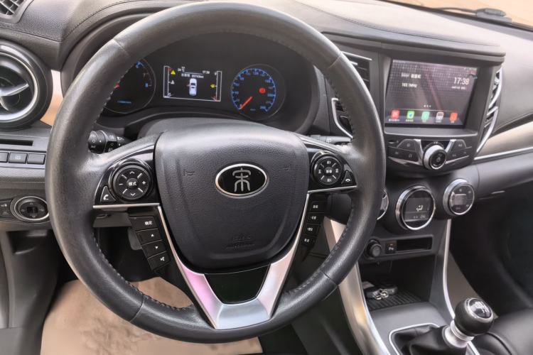 Used BYD Song 2016 GaiShi Edition 1.5TI Manual Elite Model Steering Wheel