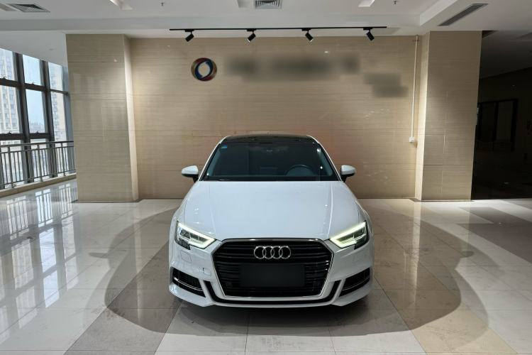 Used Audi A3 2019 Limousine 35 TFSI Fashion Edition China VI Emission Standard Exterior 2