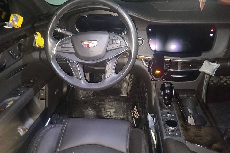 Used Cadillac CT6 2022 28T Luxury Edition Steering Wheel