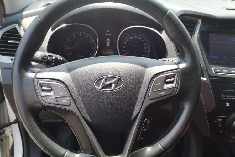 Used Hyundai Santa Fe 2013 2.4L Automatic 2WD Comfort Edition
