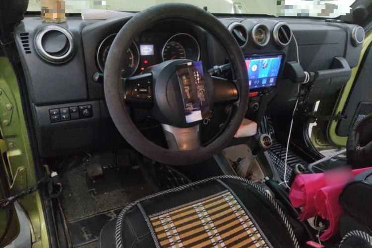 Used BAIC Off-Road BJ40 2014 2.4L Manual Cross-Country Edition Center Console