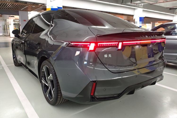 Used Lynk & Co 07 2024 EM-P 126 Long-Range Ultra Rear Left 45 Deg