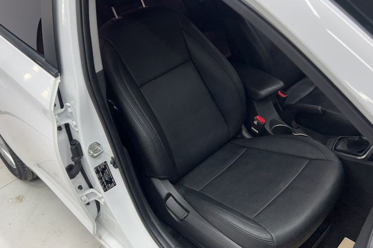 Used Hyundai Verna (new generation) 2016 1.4L Automatic Cool Edition GLS Right Front Seat