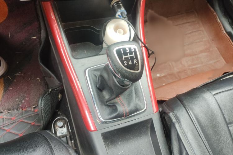 Used BAIC Senova X25 2015 1.5L manual Comfort trim level