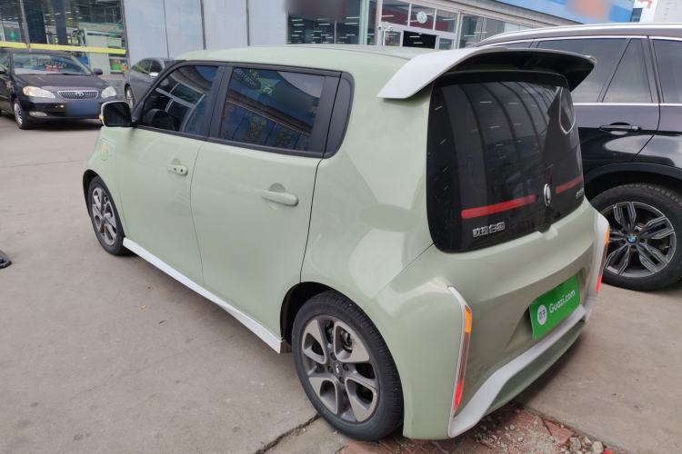 Used ORA White Cat 2022 Xiaoyue Mao Edition 360 km Luxury Model Lithium NMC
