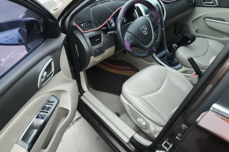 Used Baojun 630 2014 1.5L manual Comfort trim level
