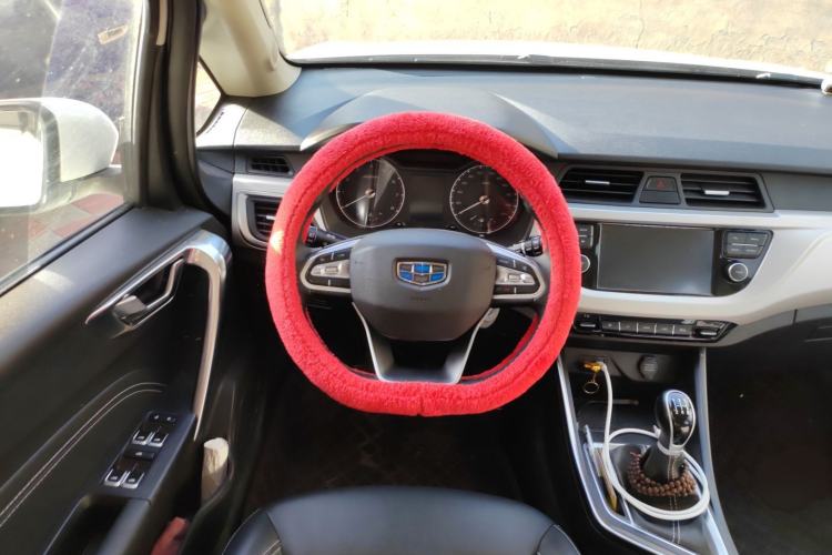 Used Geely Auto Vision X3 2019 Upgraded Model 1.5L Manual Elite Version
