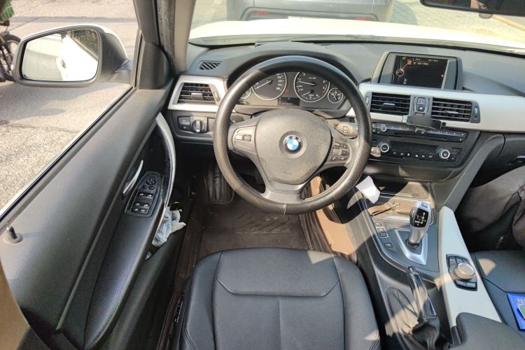 Used BMW 3 Series 2015 320Li Fashion Model
