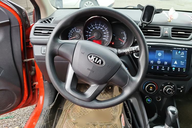 Used Kia K2 2012 Hatchback 1.4L Automatic Cool Edition Steering Wheel