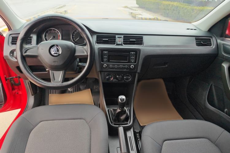 Used Skoda Rapid Spaceback 2016 Revised Version 1.6L Manual Front-Drive Edition