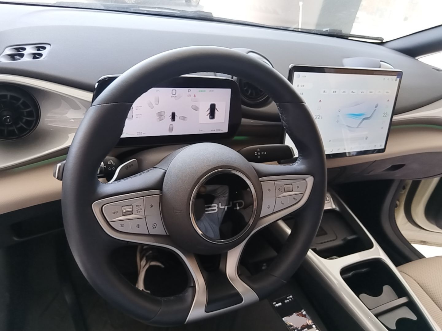 BYD Dolphin 2025 Intelligent Driving Version 410 km Fashion Edition — снимка 12