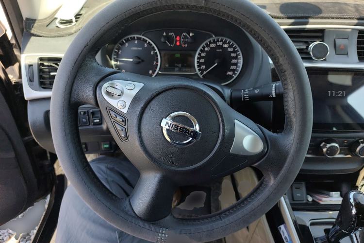 Used Nissan Sylphy 2019 1.6XV CVT Smart Connect Luxury Edition China VI Standard Steering Wheel