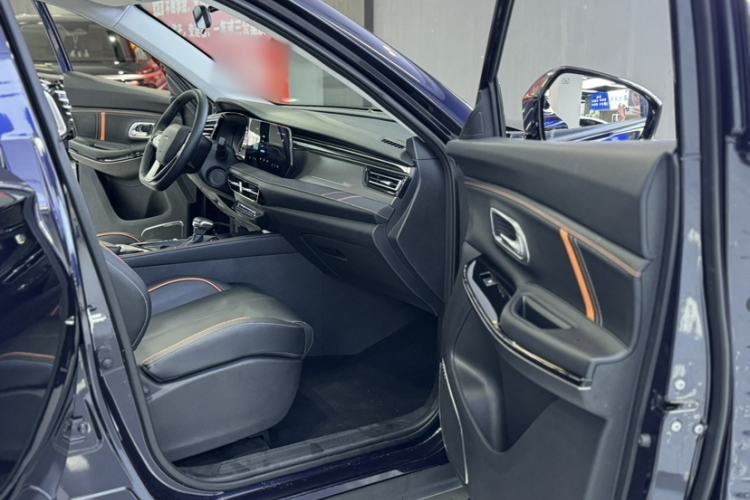 Used CHANGAN OSHAN X7 PLUS 2022 1.5T Blue Whale Edition Automatic Prestige Version Right Front Seat