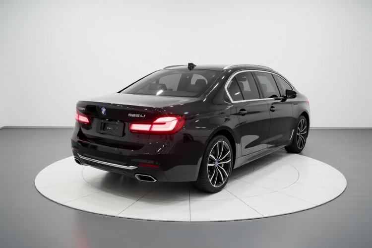 Used BMW 5 Series 2022 Second Facelift 525Li Luxury Package
