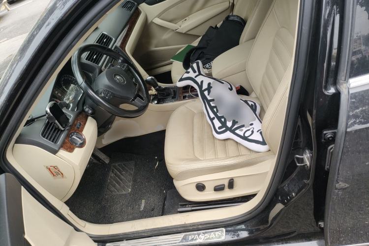 Used Volkswagen Passat 2013 1.8TSI DSG Prestige Edition Left Front Seat