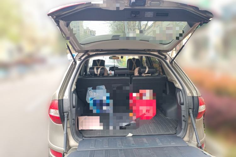 Used Renault Koleos 2015 2.5L Two-Wheel Drive Comfort Edition Trunk