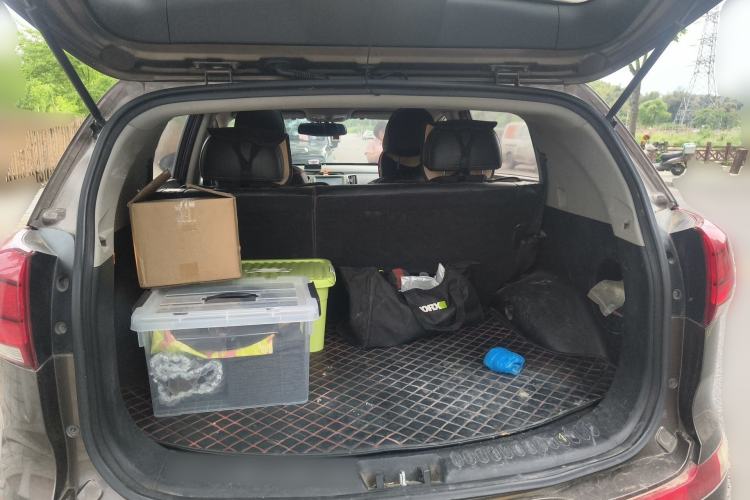 Used Kia Sportage R 2015 2.0L Automatic Two-Wheel Drive DLX Model Trunk