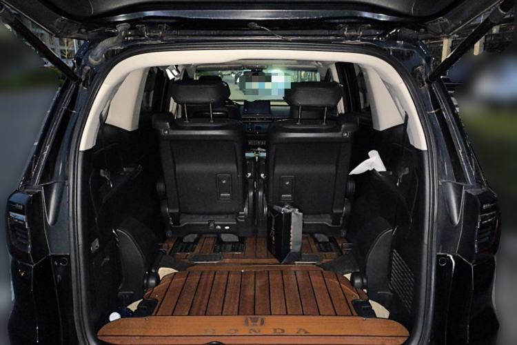 Used Honda Elysion 2022 2.0L eHEV Luxury Edition