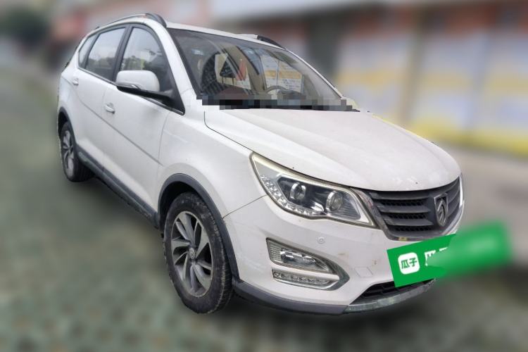 Used Baojun 560 2015 1.8L manual luxury version
