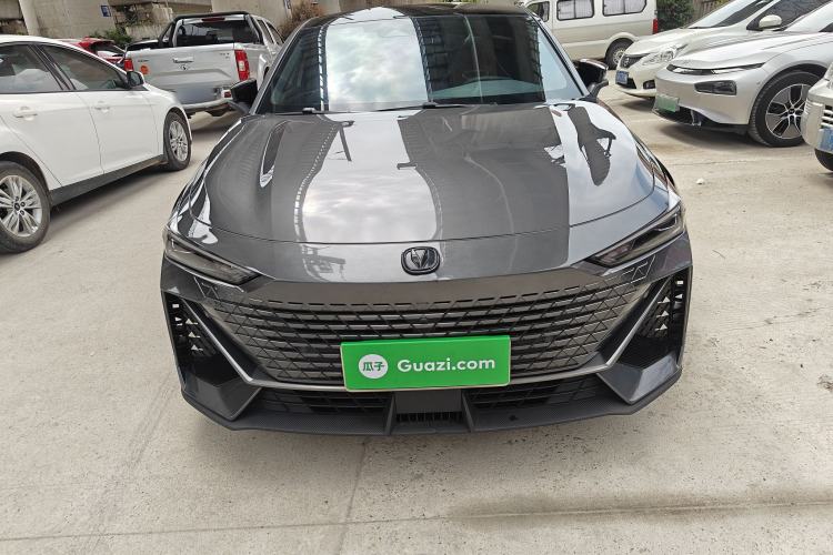 Used CHANGAN UNI-V 2023 1.5T Prestige Model
